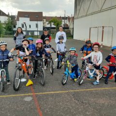 Baby-Vélo >>>école de vélo: les séances du mardi toujours bien fréquentées
