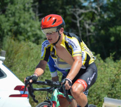 Tour du Carmausin-Ségala – Etape en ligne: Lucas Gueugneau dans le dur.