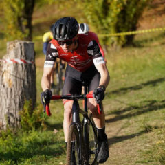 CYCLO CROSS DE BELLEVILLE: Oscar en apprentissage du haut niveau