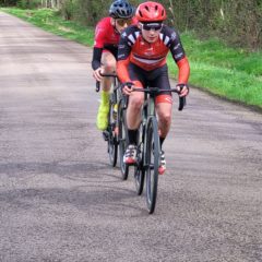 Lucas GUEUGNEAUD retrouve de bonnes sensations au Prix de POUILLENAY open1&2