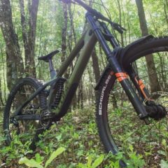 VENDS VELO DE DESCENTE CUBE